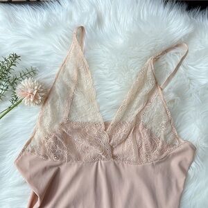 Lace cup adjustable/convertible strap shape wear top SZ 1X